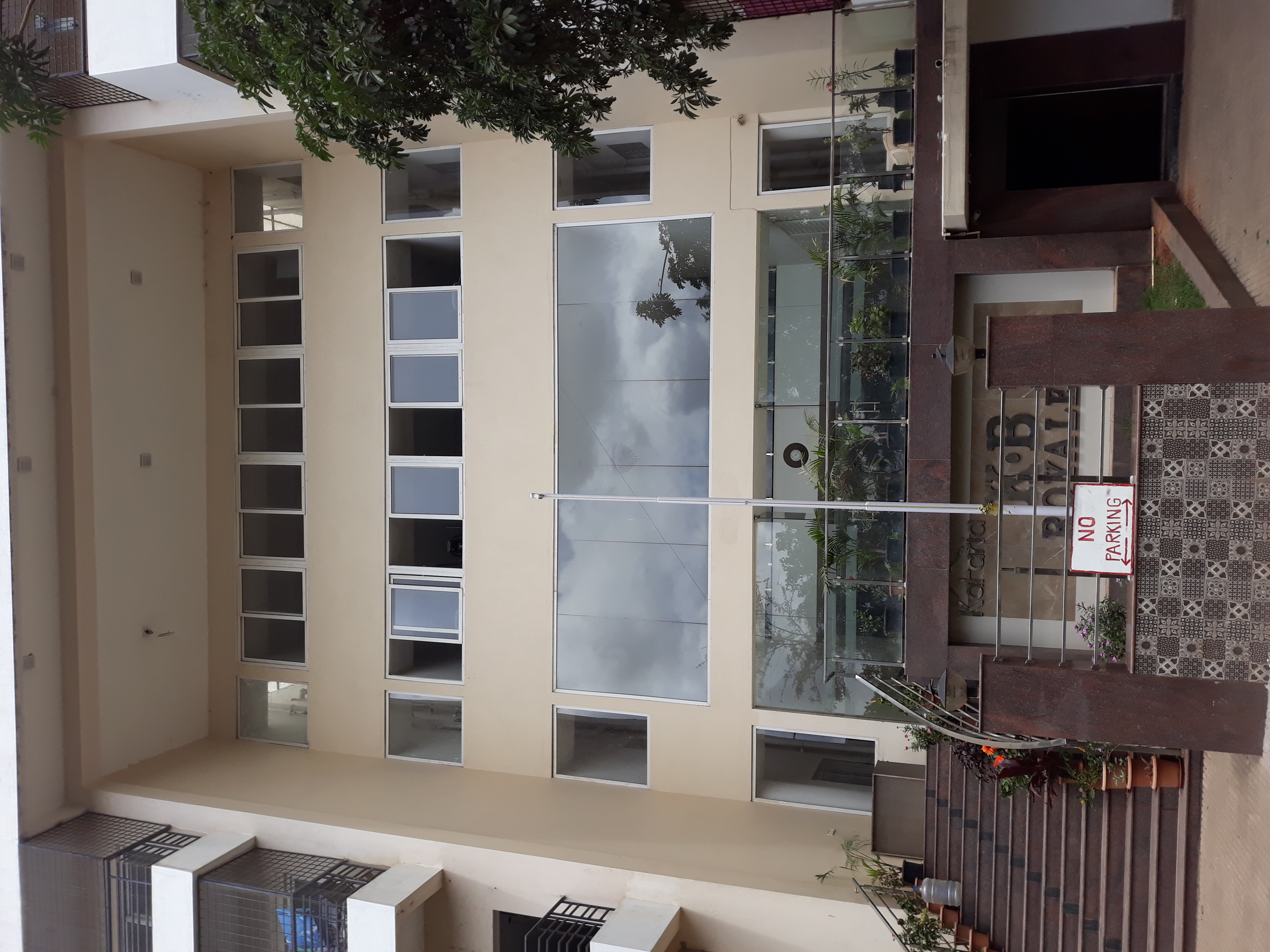 KB Royale apartment - Bommasandra