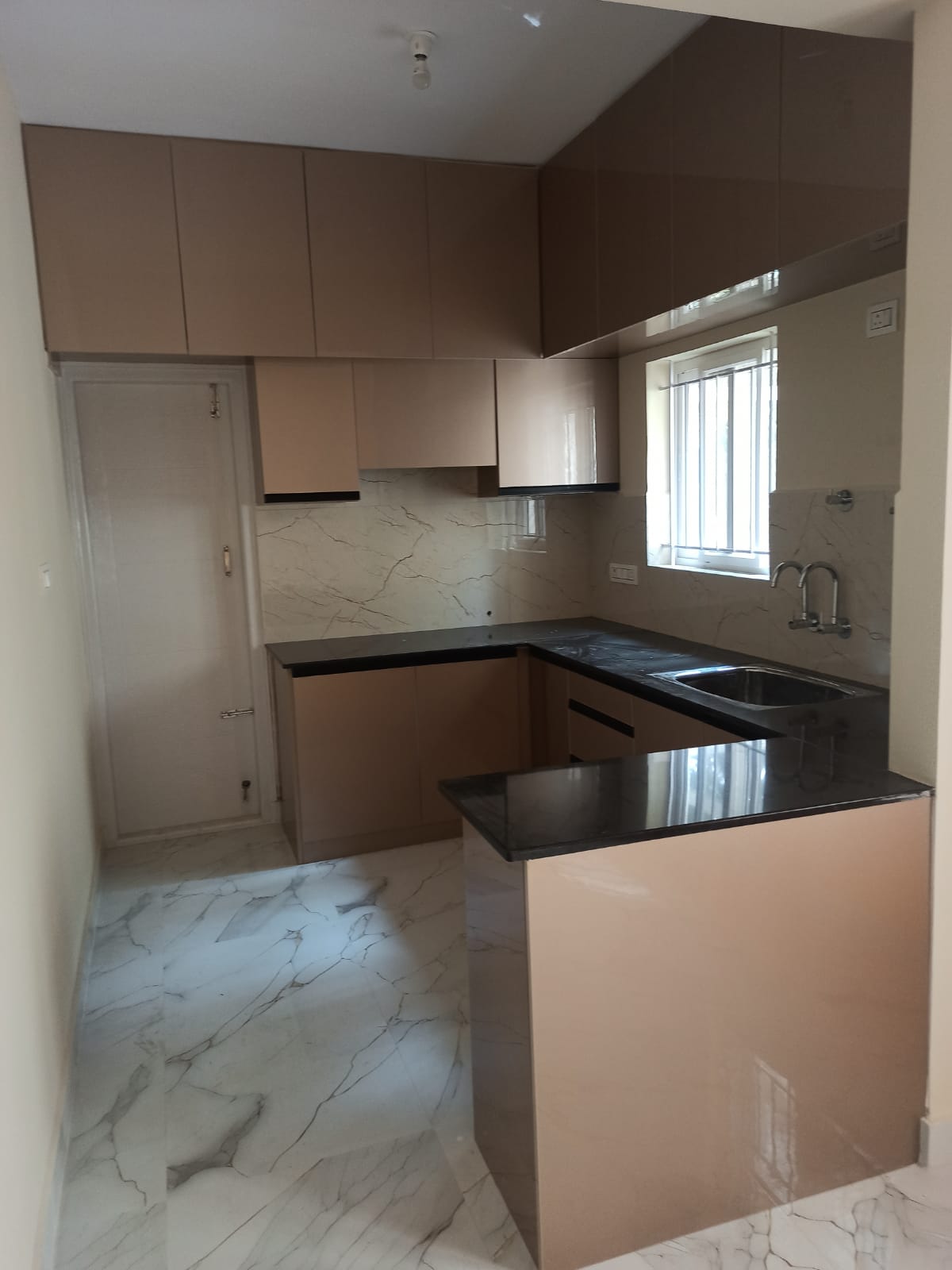 SLV TULIP – property image