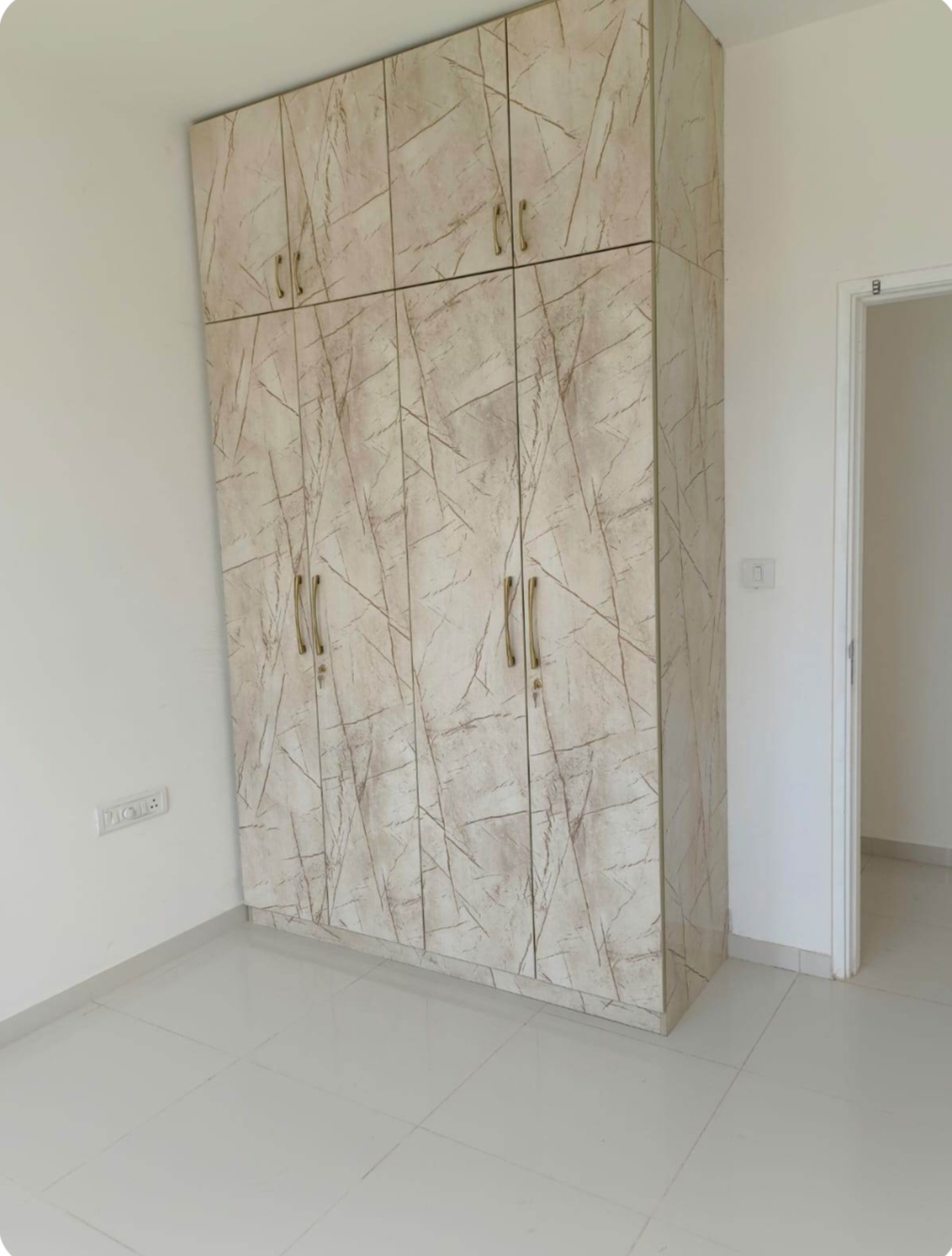 Godrej Aqua – property image