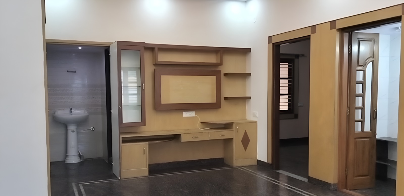 Indepented House - Green Woods Layout, Varanasi Road