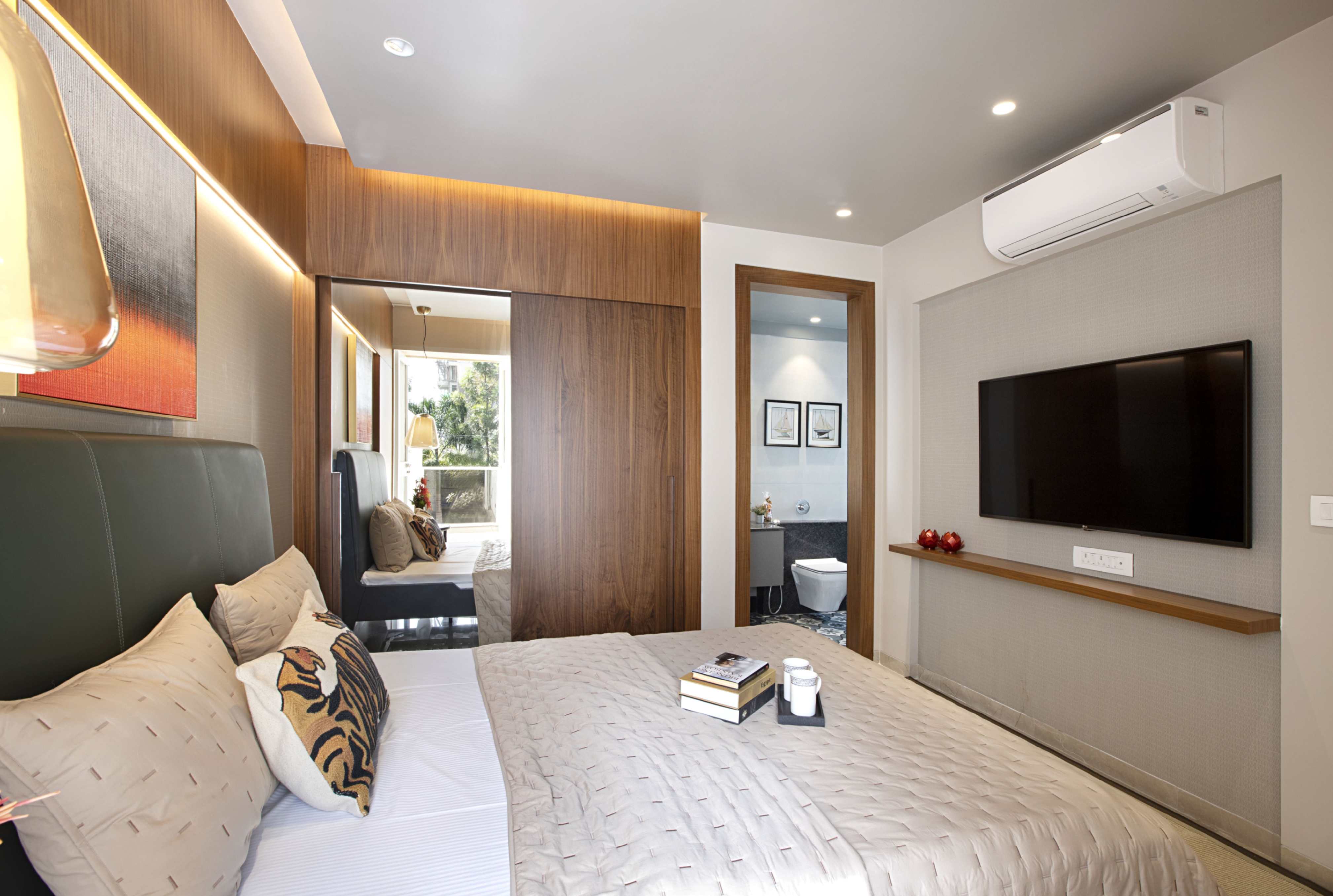Samraat amozon - Samraat Headquarters, Samraat amO₂zon, 5th Floor, A-6, Serene Meadows, Anandwalli, Gangapur Road, Nashik – 422013